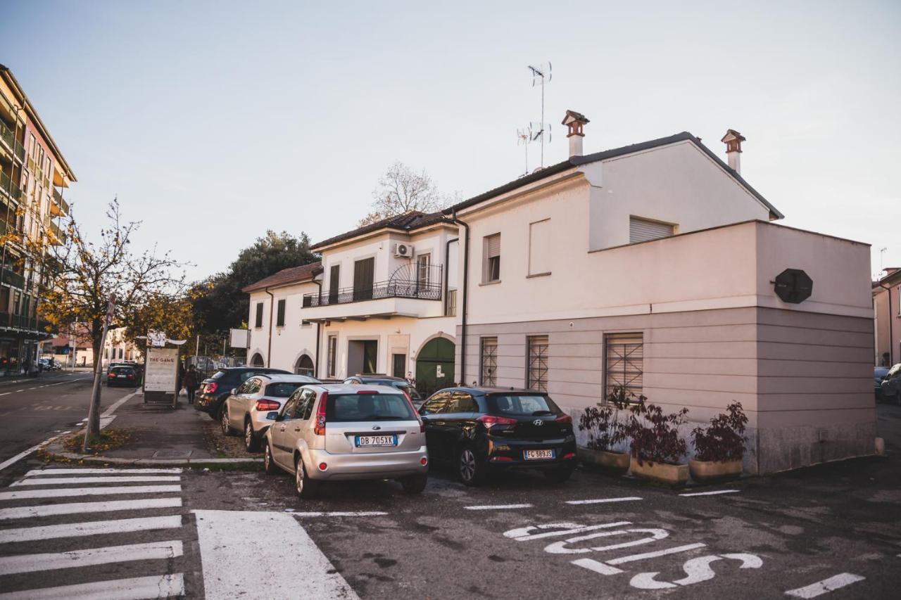 Grey House Pavia Con Box Privato Lejlighed Eksteriør billede